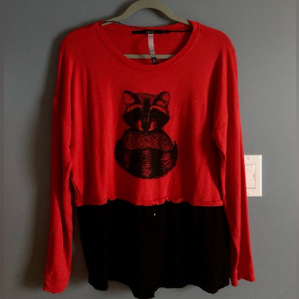 Kensie Raccoon top L